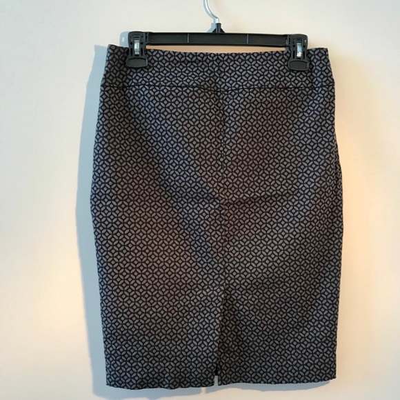 RW&CO - Stretchy pencil skirt with cute pattern - Picture 2 of 4